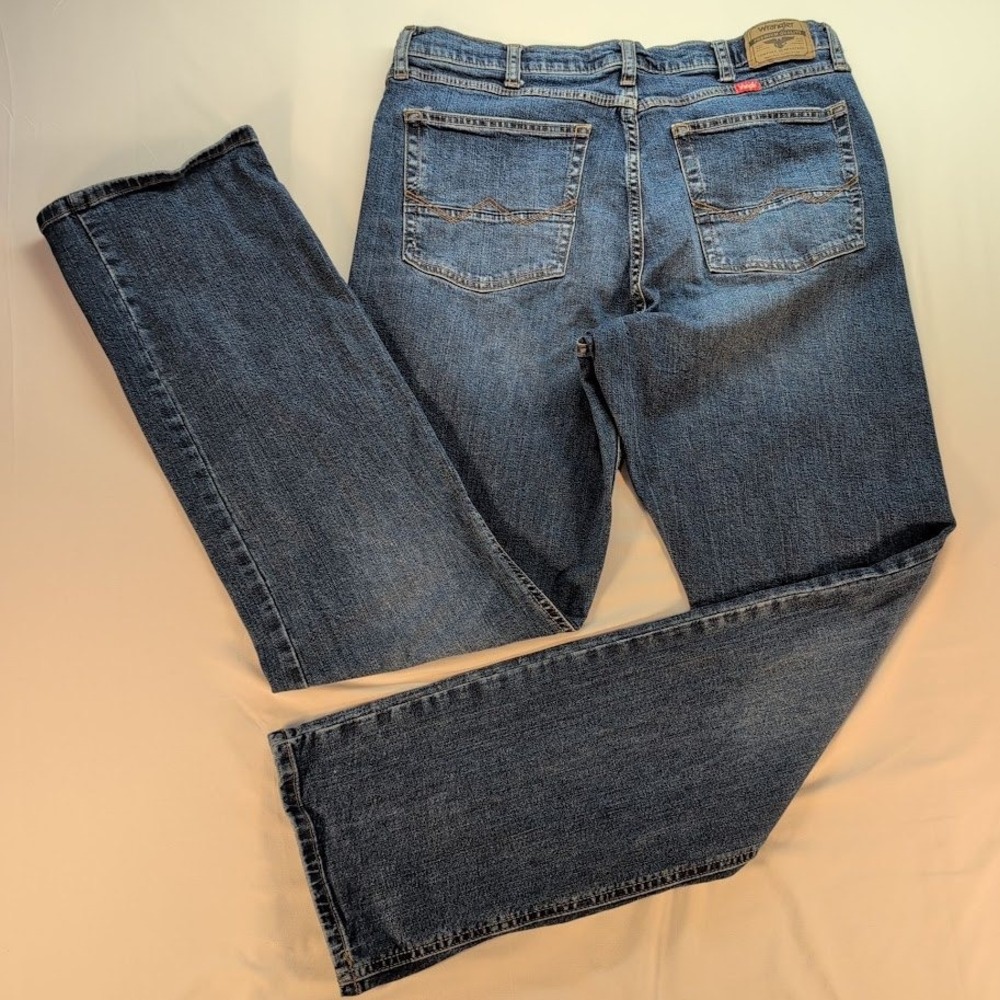Wrangler Relaxed Boot Mens Jeans 36x34 Medium Wash Blue Denim Pants - Picture 6 of 7